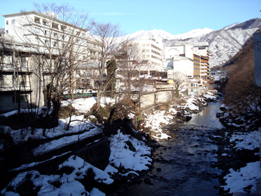 朝の利根川