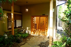 別館「鶴の居」入口