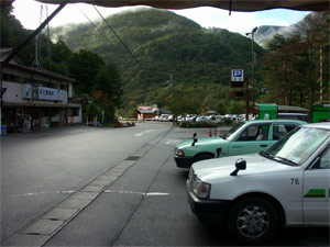 沢渡駐車場タクシー乗り場